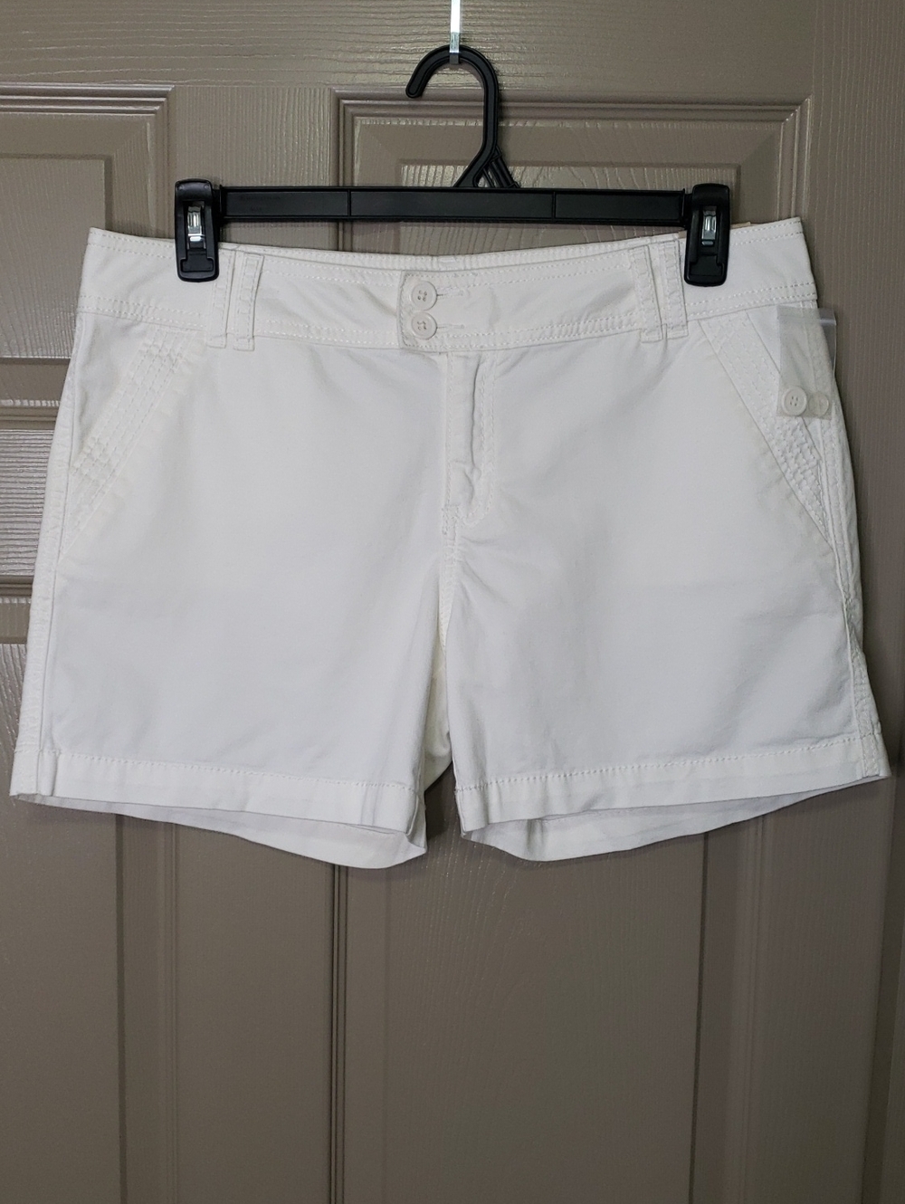 Maurices NWT Eggshell White Casual Shorts Size 11/12